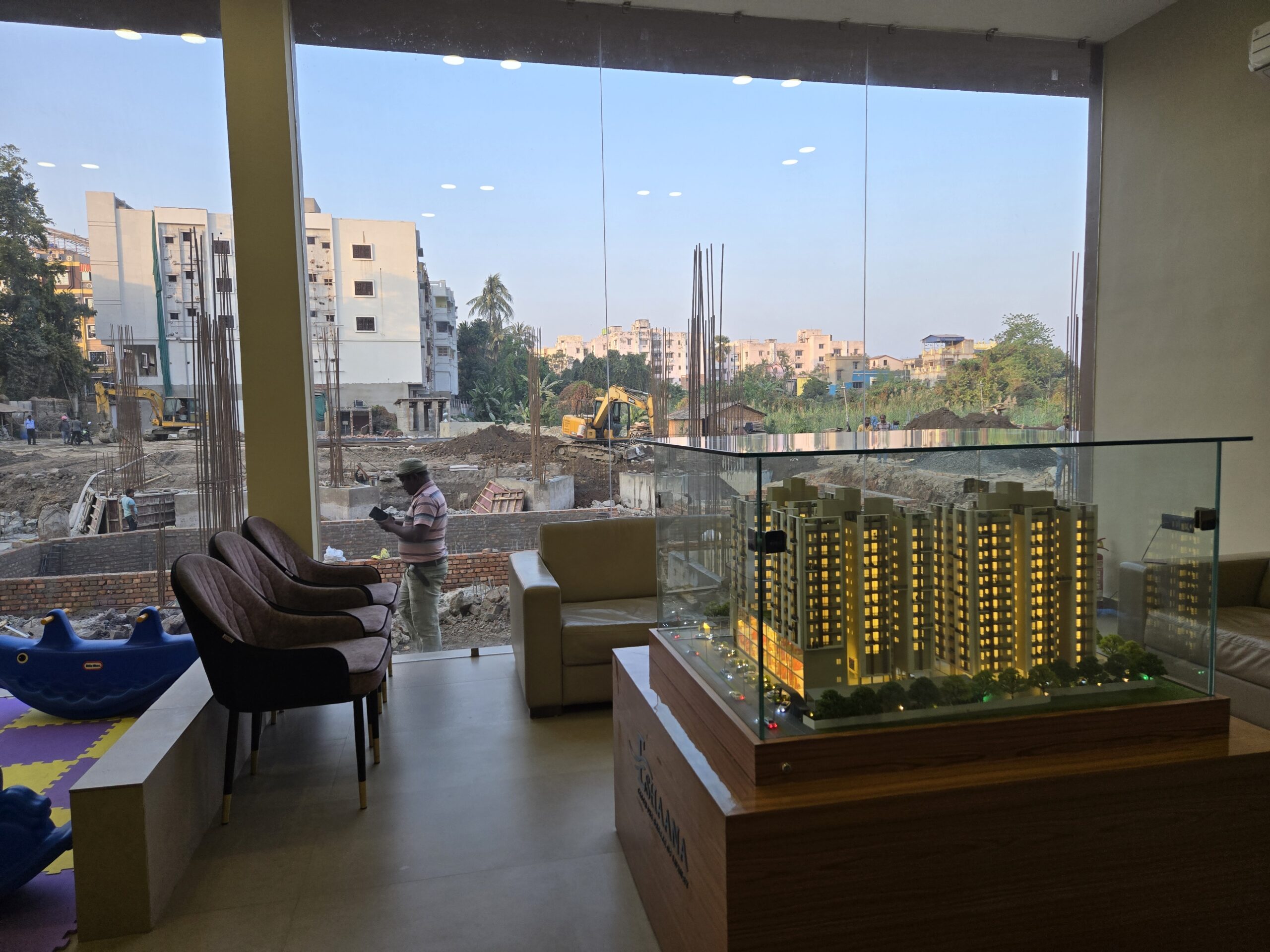 flat near dakshineswar temple
